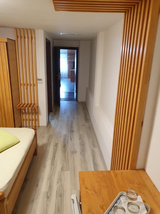 Motel Mesterul Manole Curtea de Argeş Buitenkant foto